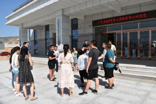 返鄉大學生創業青年赴山西廣靈電子商務公共服務中心參觀學習，探索電商新機遇